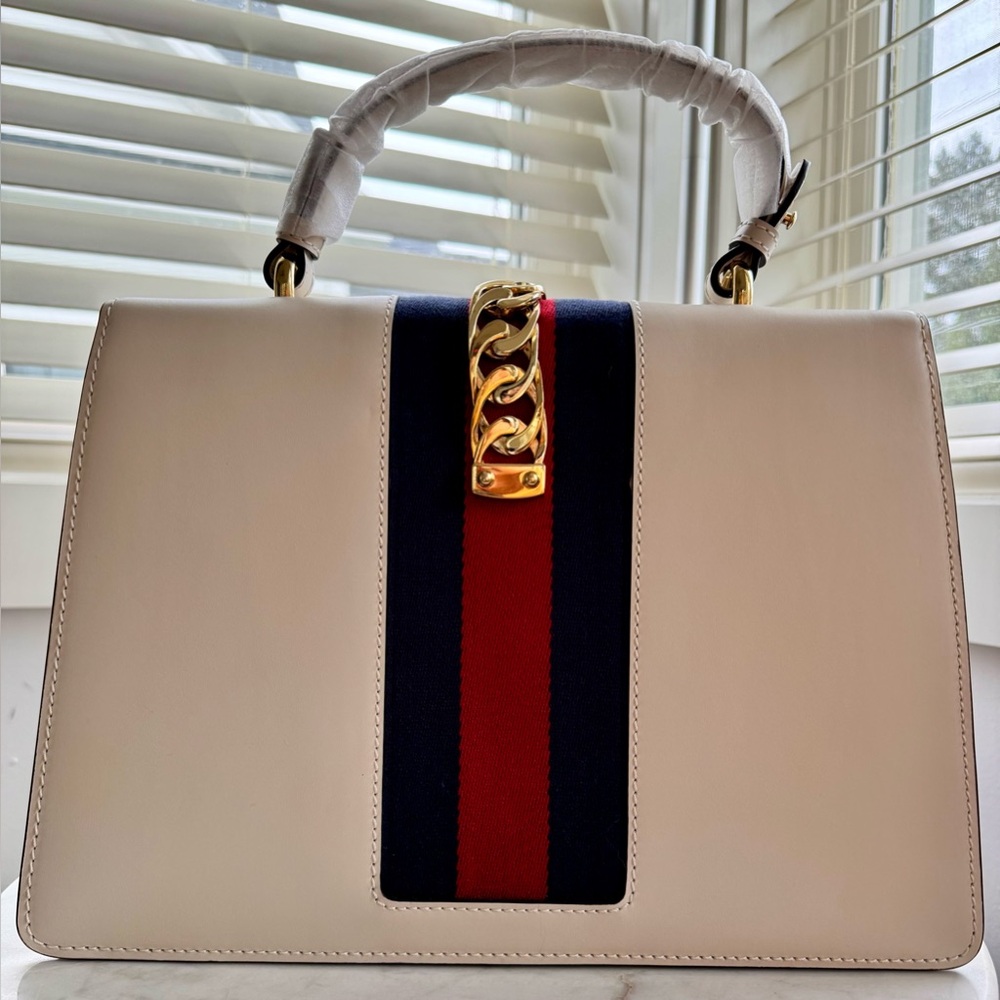Gucci Bag - Picture 5 of 10